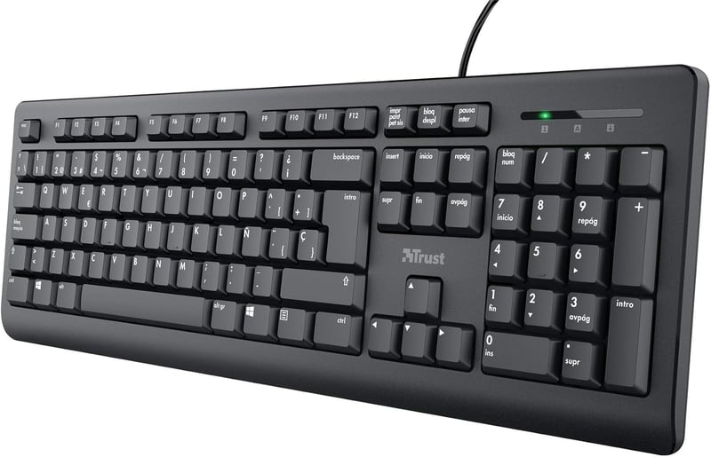 Trust Taro QWERTY Spanyol Billentyűzet Csendes Gombokkal USB PC Laptop Fekete