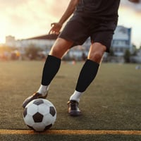 TUKNN Sípcsontvédő Zokni Fekete - Kompressziós Futball Harisnya Zsebekkel Felnőtteknek és Tinédzsereknek 24x13.5cm 6