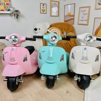 Elektrická detská kolobežka TURBO CHALLENGE Vespa GTS 119151 – 6V batéria, max. 25 kg, od 18 mesiacov, vodovo zelená 9