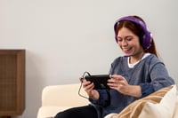 Káblová herná náhlavná súprava Turtle Beach Airlite Fit pre Nintendo Switch – Ghost Violet, výklopný mikrofón, pohodlné náušníky 8