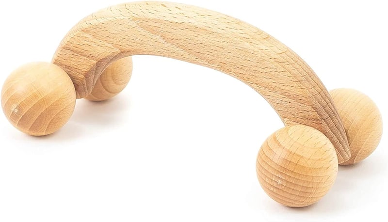Tuuli fa masszírozó görgő - nyak, váll és hát masszázs eszköz, stresszoldó masszázs labdákkal, 18x7x6 cm, szlovén minőség