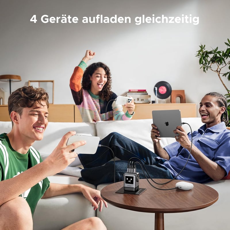 UGREEN UNO 100W GaN USB-C Töltő 4 Portos LED Kijelzővel - Robot Dizájn MacBook, iPad, iPhone, Galaxy Készülékekhez (Fekete)