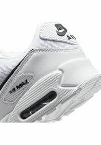 Nike Sportswear ruházat – eredeti Nike termék, sportos viselet mindennapi használatra - 45 méret 7