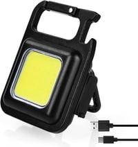 URAQT Mini LED Munkalámpa 800 Lumen 4 Üzemmóddal - Tölthető Kulcstartós Zseblámpa Mágneses Talppal és Sörnyitóval Kempinghez, Autójavításhoz 1