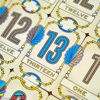 USAopoly Flip 7: with a Vengeance kartová hra – Samostatná hazardná hra s akčnými kartami – Rýchla rodinná a spoločenská hra od 8 rokov 8