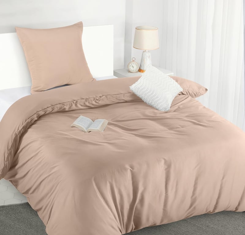 Utopia Bedding Ágynemű Szett 135x200 cm - Mikroszálas Paplanhuzat Cipzárral és 80x80 cm Párnahuzat - Bézs Színű, Könnyen Kezelhető