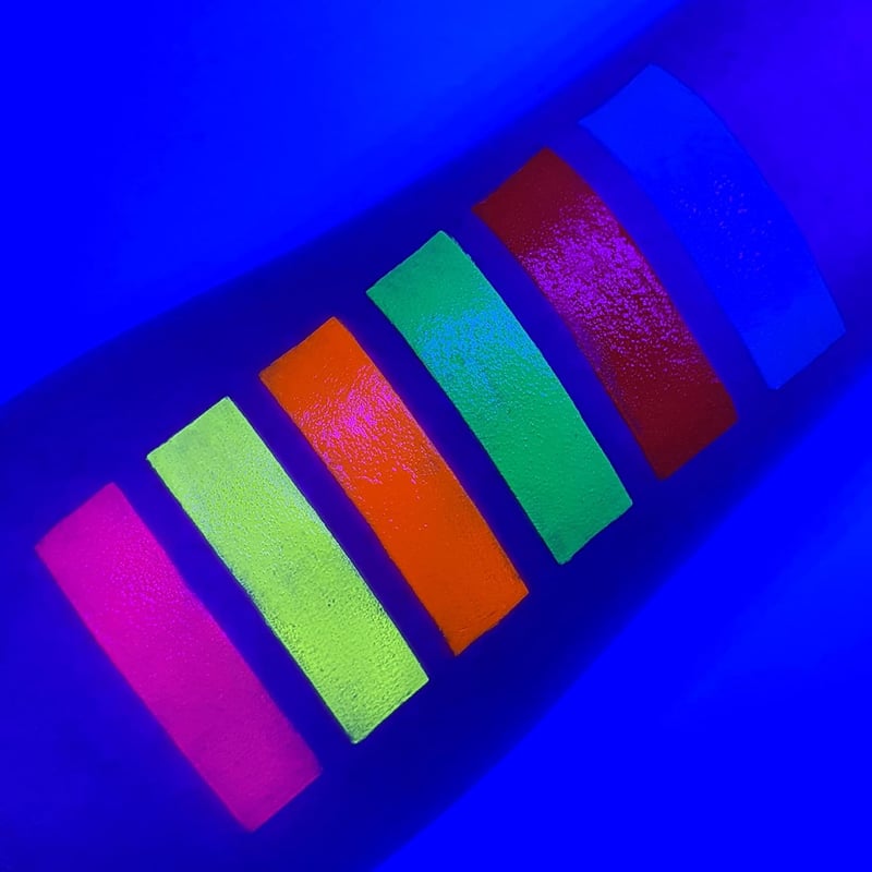 UV Glow Neon UV Ceruza Szett - Arcra és Testre, 6 Szín, UV Fény Alatt Világít