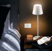 V-TAC elosztó 3 aljzat + 2 USB kapcsolóval, 10/16A Bipasso/Schuko - fehér 5