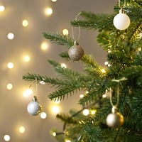 Valery Madelyn 49 darabos karácsonyi gömb szett fehér-arany díszítéssel 2