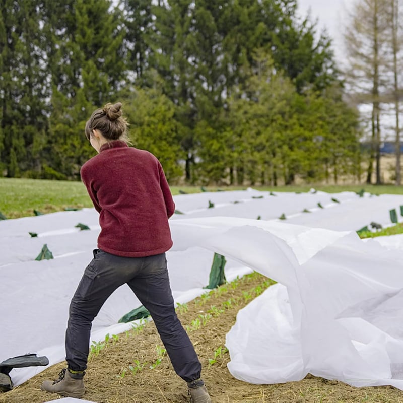 Vegamall 3x15m Téli Fleece Növényvédő Fagycsapda 17gsm 15 Klipsszel