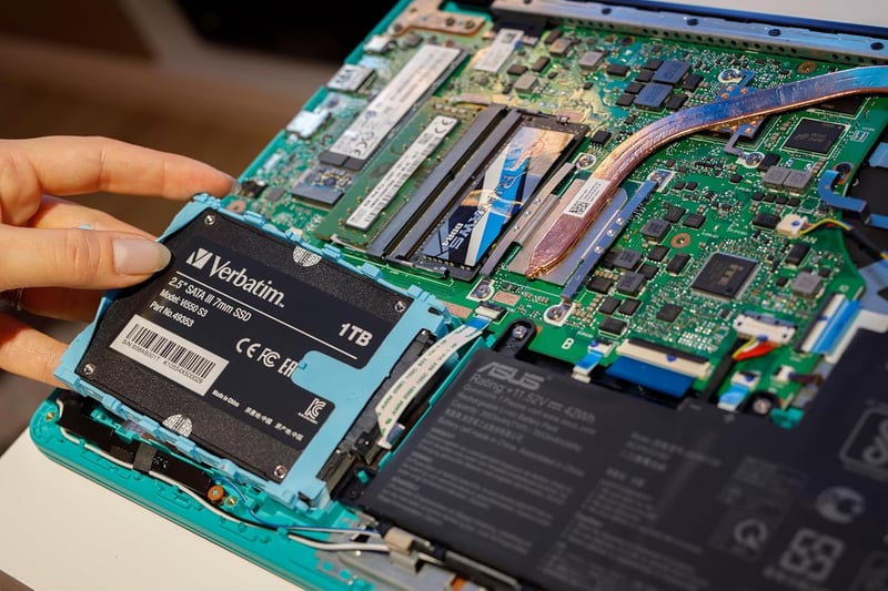 Verbatim Vi550 S3 1TB SATA III SSD 2.5" - 550MB/s olvasási sebesség, PC és laptop