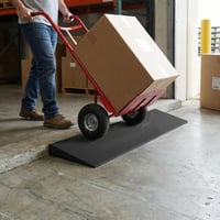 Rampă prag VEVOR din cauciuc solid pentru uși 90x20x4 cm, capacitate maximă 15 tone, cu bandă adezivă pe ambele fețe, rampă pentru scaun cu rotile, din cauciuc tăiabil 8