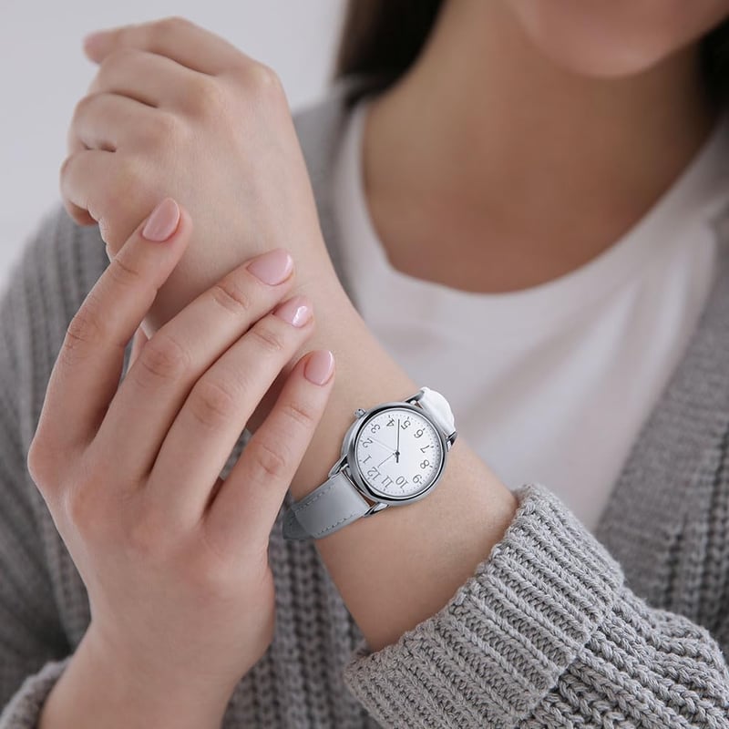 Vicloon női analóg kvarcóra bőr szíjjal, elegáns üzleti klasszikus karóra