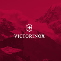 Victorinox Grand Maître 23 cm-es Fogazott Élű Kenyérvágó Kés - Rozsdamentes Acél Penge, Ergonomikus Nyél, Mosogatógépben Mosható, Díszdobozo 7