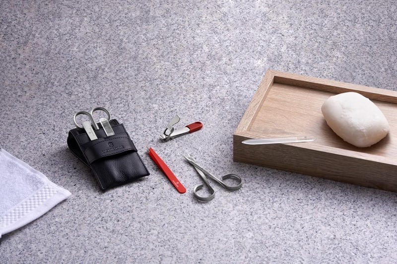 Victorinox rozsdamentes köröm olló piros manikűr pedicűr - Ergonomic
