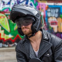 Modulárna prilba Vinz Santos so slnečnou clonou, ECE 22.06 – matná čierna – XS-XXL 9
