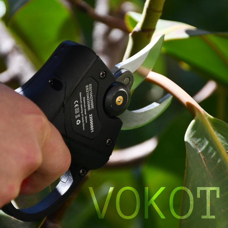 VOKOT P1 Elektromos Ágvágó 48V 30mm Pengével 2 Akkumulátorral