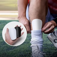 VOSSOT Gyermek Sípcsontvédő Szett - Ütéselnyelő Párnázott Lábvédő 2 Pár Fekete-Fehér M-es Méretben Tárolótáskával - Ultrakönnyű Focis Védőfe 6