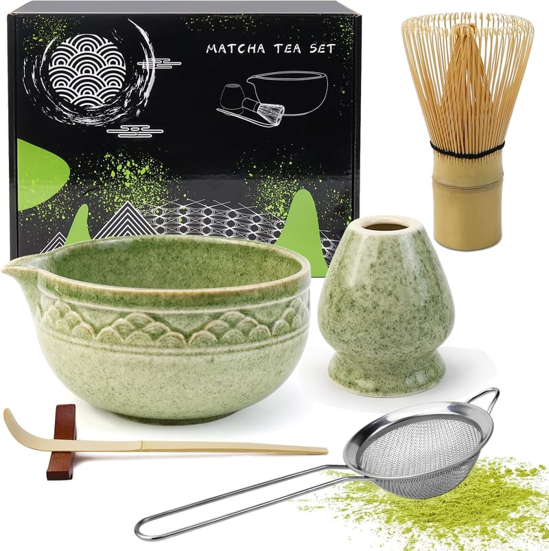 VZXZXE Matcha Készlet 6 Részes - Habverő, Kanál, Tál, Szűrő és Kerámia Teáscsésze - Matcha Colored 6 Piece Set