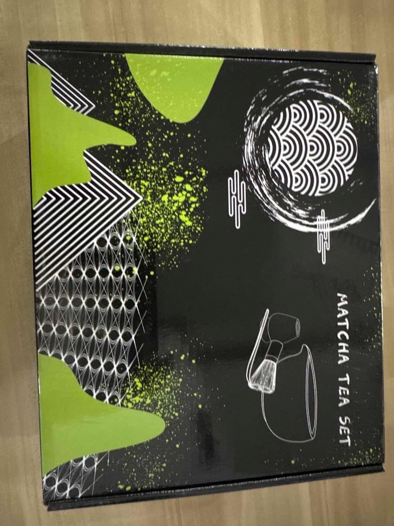 VZXZXE Matcha Készlet 6 Részes - Habverő, Kanál, Tál, Szűrő és Kerámia Teáscsésze - Matcha Colored 6 Piece Set
