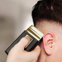 Wahl Gold Edition Travel Shaver električni aparat za brijanje za muškarce – bežični, punjiv, za putovanja, za šišanje kose i uređivanje brade, kompaktan 6