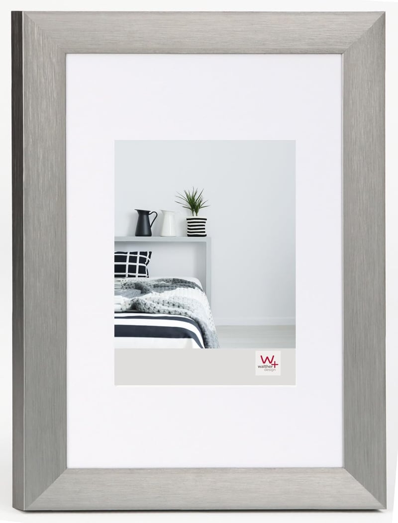 Hliníkový rám na obrazy Walther Design Aluline – 50 x 70 cm, oceľová farba, moderný nástenný rám