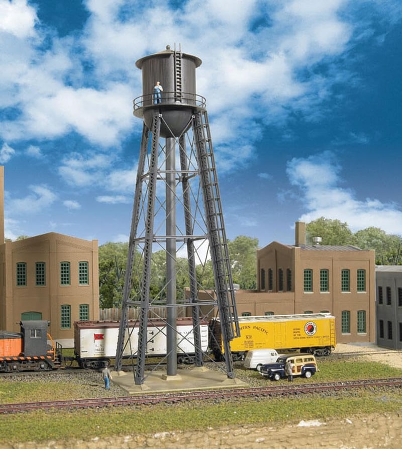 Model mestskej vodárenskej veže Walthers Cornerstone 933-3815
