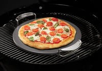 Weber Crafted 8861 kameň na pizzu na gril, rovnomerné udržiavanie tepla, chrumkavé cesto na pizzu, sivý, s oceľovými rukoväťami, používaný stav 5