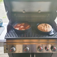 WELL GRILL Duo Holland Fazék Kiegészítő Szett Weber 47-57 cm Grill-hez, 2in1 Öntöttvas Serpenyő BBQ Gourmet Rendszerhez, 7,25L Fekete 7