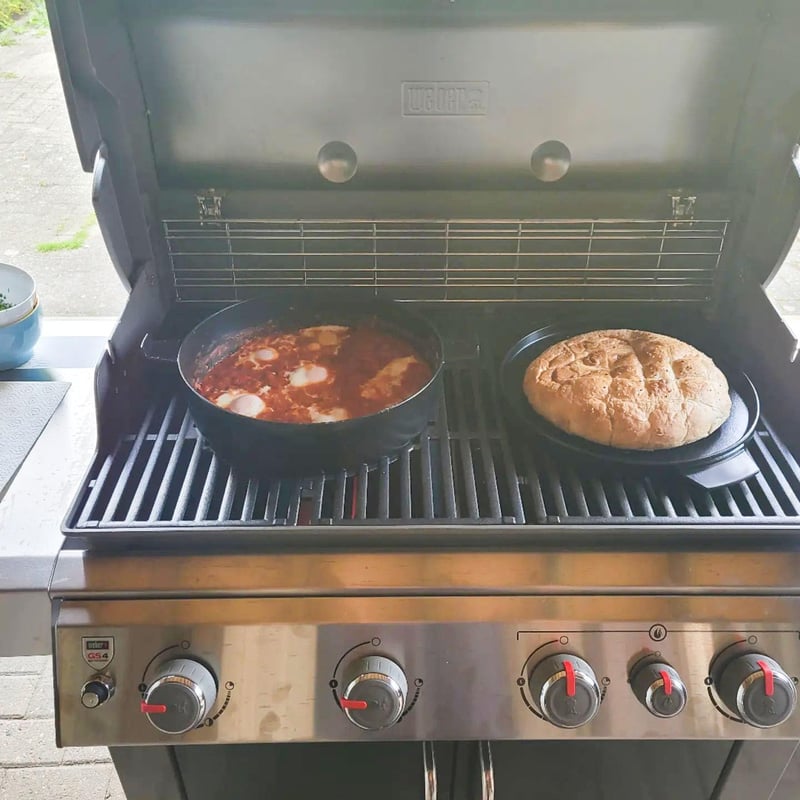 WELL GRILL Duo Holland Fazék Kiegészítő Szett Weber 47-57 cm Grill-hez, 2in1 Öntöttvas Serpenyő BBQ Gourmet Rendszerhez, 7,25L Fekete
