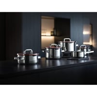 Oală WMF Function 4 20 cm 3,4 l cu capac din sticlă, roșie, oțel inoxidabil Cromargan, pentru plită cu inducție, cu scală gradată la interior, 4 funcții de scurgere 2
