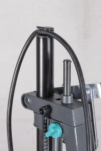 Stativ pentru mașina de găurit wolfcraft SOLID – prindere 43 mm, deschidere 112 mm, cursă 55 mm, pentru găurire cu limitator de adâncime, 5028000 9