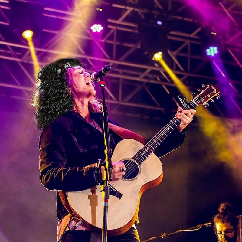 Wondora 6 részes Rocker jelmez szett férfiaknak - napszemüveg, paróka, bajusz