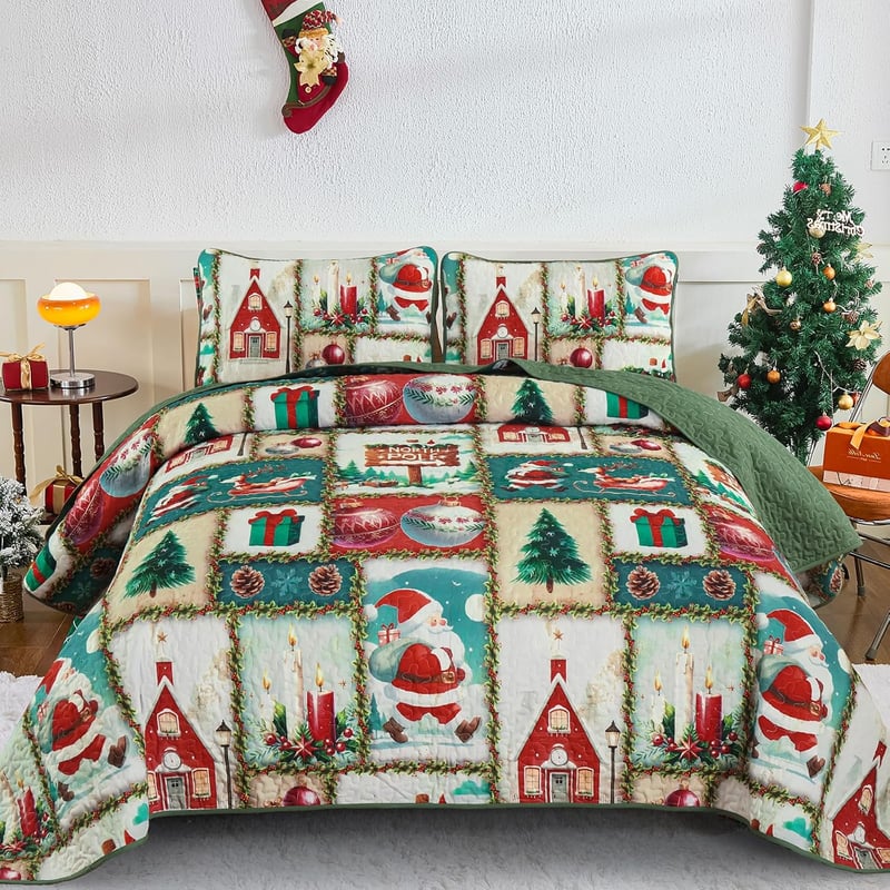 WONGS BEDDING Karácsonyi Ágytakaró Szett 240x260 cm - Mikroszálas Steppelt Takaró 2 Párnahuzattal - Zöld Karácsonyfa és Rénszarvas Mintás
