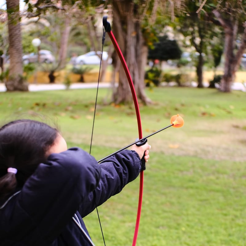WONOPS Gyermek Íjászat Készlet 6+ Éves, 10 lbs Recurve Íj, 3 Nyíl, Üvegszál, Céltábla és Kiegészítők