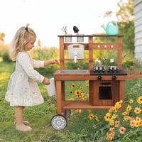 WOODENFUN Kerti Játékkonyha Gyerekeknek - Barna Fa Sárkonyha Kerekekkel, Mosogatóval és Növénytartóval, 3-8 Éves Korig 6