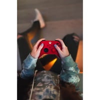 Xbox Wireless Controller Pulse Red – bezdrôtový ovládač kompatibilný s Xbox Series X, Series S, One, Windows 10 a 11, Android a iOS 7