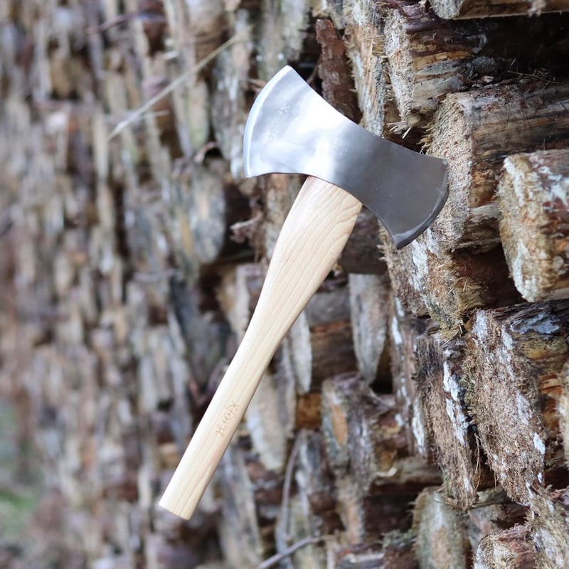 Xforst Viking kétfejű fejsze 42 cm 1,4 kg kovácsolt szénacél pengével hickory nyéllel bőr vágóvédővel