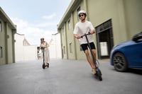 Elektrická kolobežka Xiaomi Electric Scooter 4 Pro pre dospelých, čierna, 700 W, dojazd 55 km, s ochranou proti krádeži, francúzska verzia 2