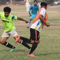 Set Șosete de Fotbal cu Protecție pentru Tibie Xzeemo pentru Copii și Adulți, cu Bandă Antiderapantă și Buzunar Optimizat 6