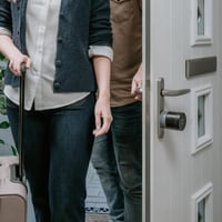 Yale Linus Smart Lock L2 Lite pametna brava – Crna – Ulaz bez ključa, upravljanje putem aplikacije, digitalni ključevi, praćenje aktivnosti u stvarnom vremenu, aplikacija Yale Home 4