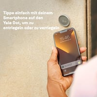 Inteligentný zámok Yale Linus Smart Lock L2 v čiernej farbe – bezkľúčový prístup, zamykanie na diaľku, virtuálne kľúče, upozornenia v reálnom čase, aplikácia Yale Home 5
