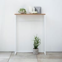 Konzolový stolík YAMAZAKI White 5164 do predsiene a obývačky 2