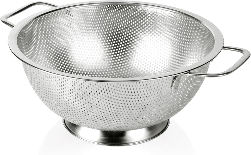 YC Kitchen Rozsdamentes Acél Szűrő 28,5 cm - Tésztaszűrő Fogantyúkkal, Mosogatógépben Mosható, Konyhai Edény