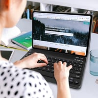 Yeegnar Billentyűzetes Védőtok Lenovo Tab P11/P11 Plus (TB-J606/TB-J607) Tablethez - Levehető Vezeték Nélküli Mágneses Billentyűzet, 11", Fe 2