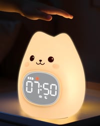 Ceas deșteptător pentru copii Yiliaw cu design de pisicuță și lumină de veghe – Antrenor de somn și ceas pentru trezire, lampă din silicon reîncărcabilă pentru camera copiilor, pentru băieți și fete 1
