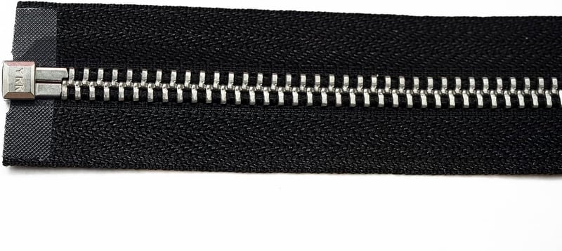 YKK Nyitott Végű Fém Ezüst Cipzár 22 inch No5 Szélesség