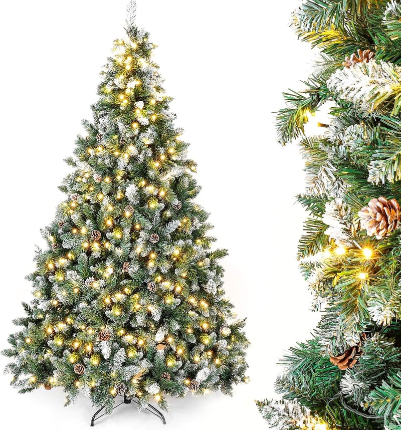 Yorbay Műfenyő 150 cm - LED Világítással, Havas Díszítéssel és Valódi Tobozokkal - Stabil Állvánnyal, 554 Ággal, PVC Karácsonyfa