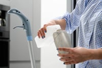 York Bacteria Stop Spray Mop felmosó permetezős funkcióval, 600 ml víztartállyal, 360 fokos forgással, mikroszálas kendővel, kemény padlókhoz 4