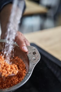ZWILLING Accessories rozsdamentes acél szűrő, 24 cm (9,4 hüvelyk) - Konyhai szita tésztához és zöldséghez 3